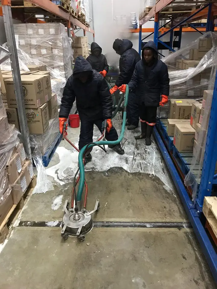 Factory Cleaning freezer room cleaning3